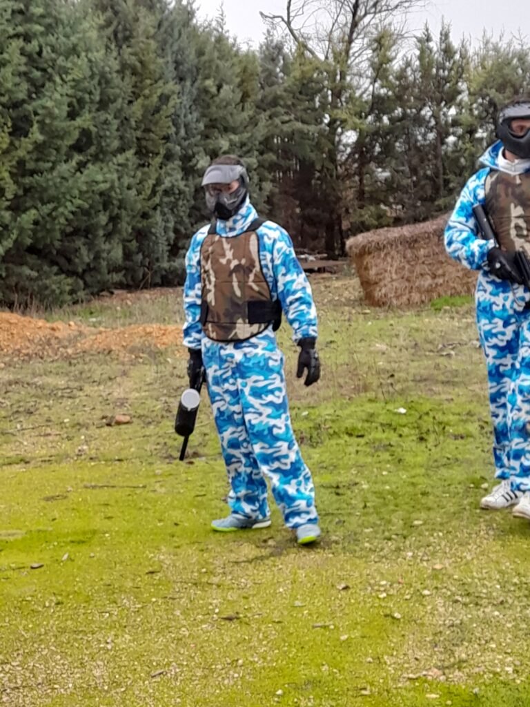 se puede jugar al paintball en verano (2)