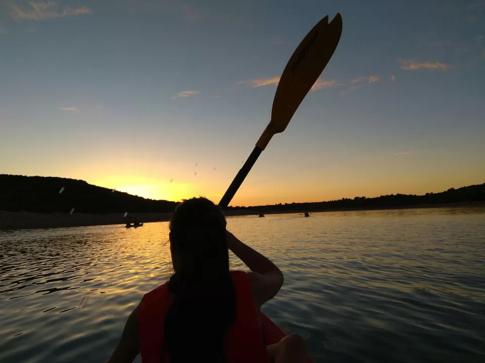 kayak en el castillo de Peñarroya